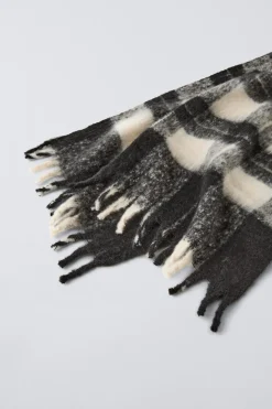 CACHECOL MAXI AOS QUADRADOS-ZARA Clearance