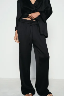ZARA Calças^CALÇAS AMPLAS EFEITO ENRUGADO Preto