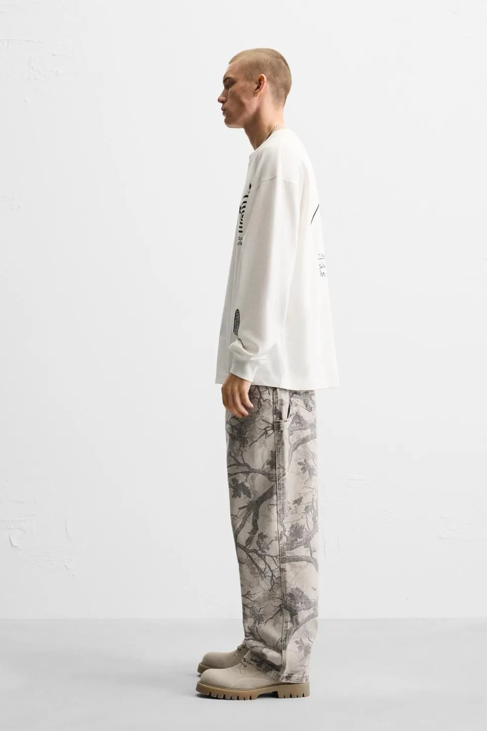 ZARA Calças^CALÇAS CARPINTERO COM ESTAMPADO Cinzento