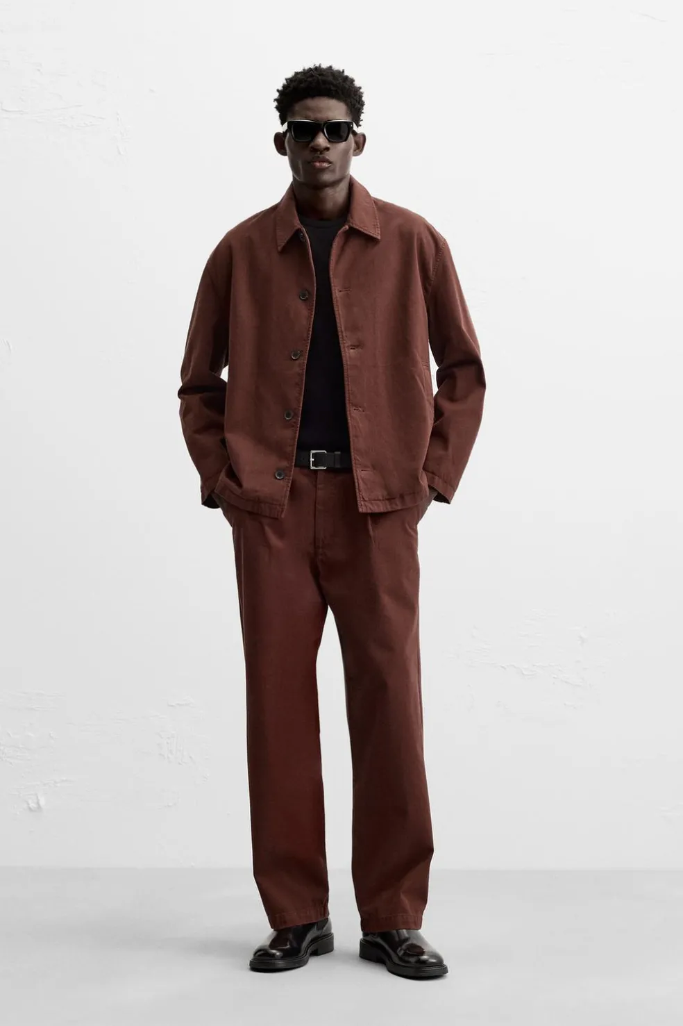 ZARA Calças^CALÇAS CHINO DE ESTRUTURA SARJA Bordeaux
