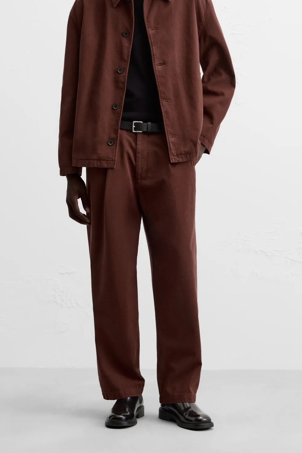 ZARA Calças^CALÇAS CHINO DE ESTRUTURA SARJA Bordeaux