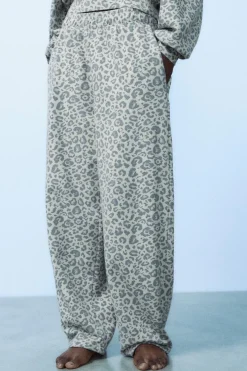 ZARA Calças|Sweatshirts / Joggers^CALÇAS COM ESTAMPADO ANIMAL E EFEITO LAVADO Leopardo