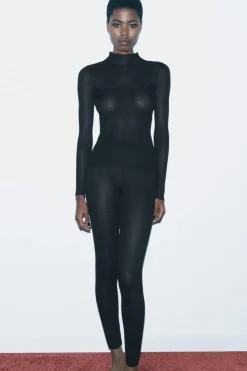 ZARA Calças|Lingerie^CALÇAS DE MALHA FINA COM NERVURAS Preto