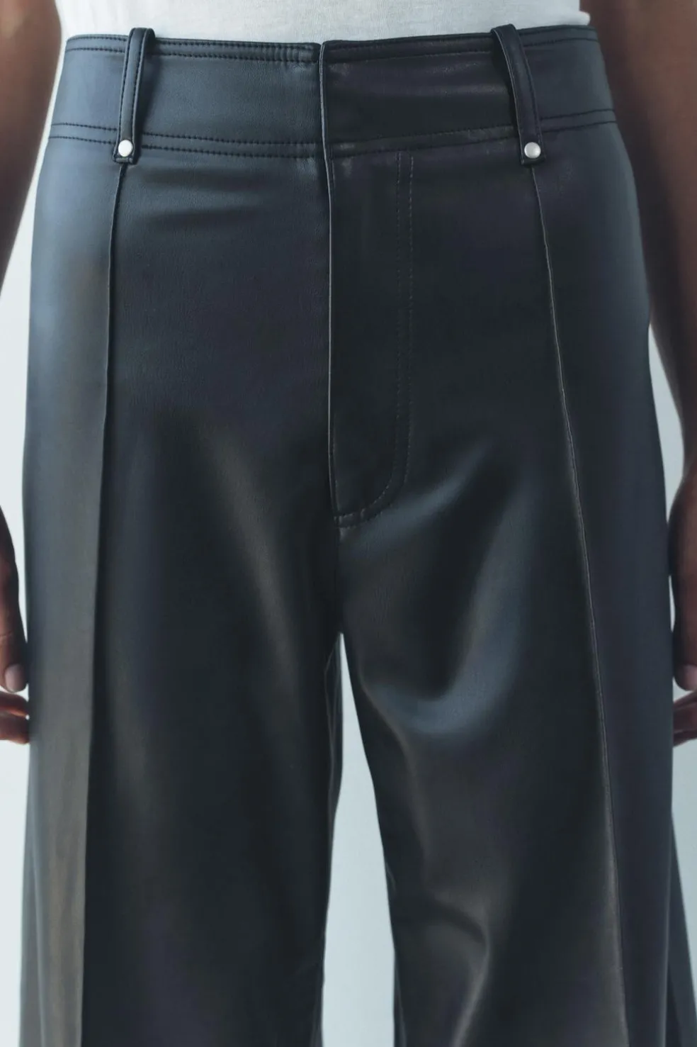 ZARA Jeans|Calças^CALÇAS DE PERNA LARGA EM POLIPELE ZW COLLECTION Preto