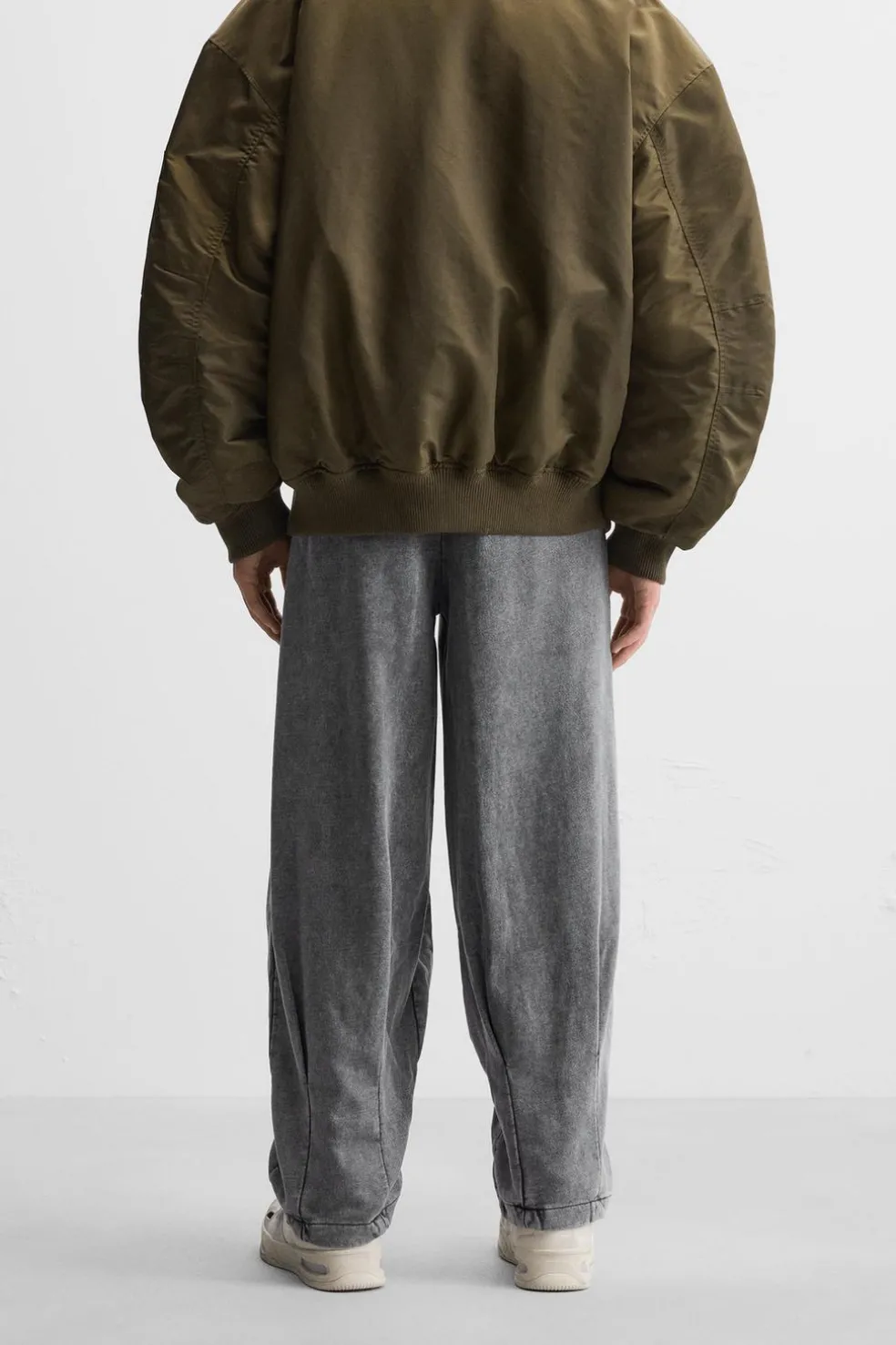 ZARA Vestuário De Inverno|Calças^CALÇAS JOGGER OVERSIZE LAVADAS Cinzento