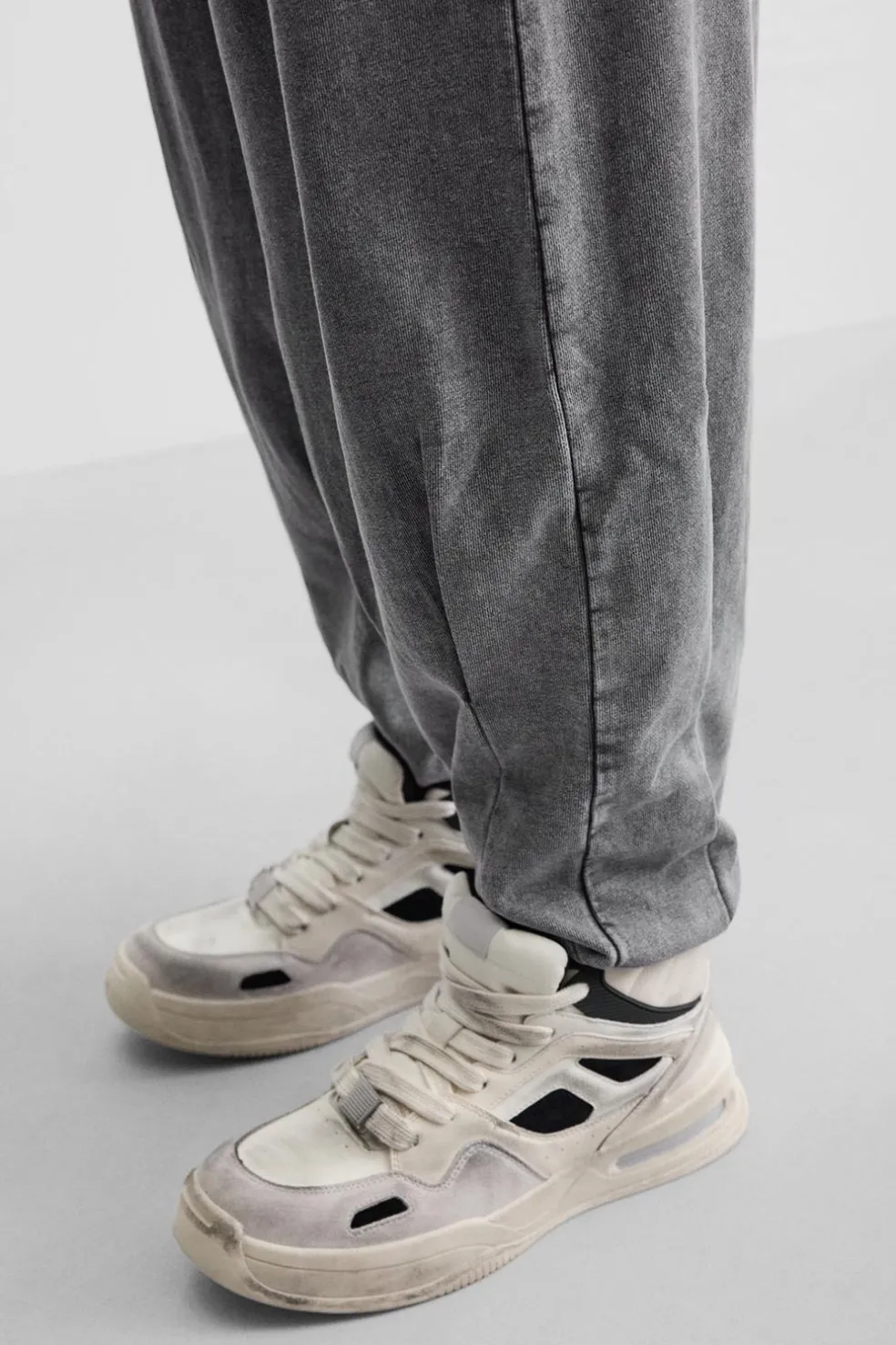 ZARA Vestuário De Inverno|Calças^CALÇAS JOGGER OVERSIZE LAVADAS Cinzento