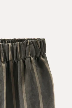 ZARA Calças|Lingerie^CALÇAS ÀS RISCAS COM BOTÕES LATERAIS Cinzento