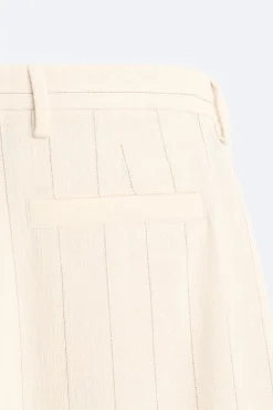 ZARA Calças^CALÇAS ÀS RISCAS COM PREGAS Cru
