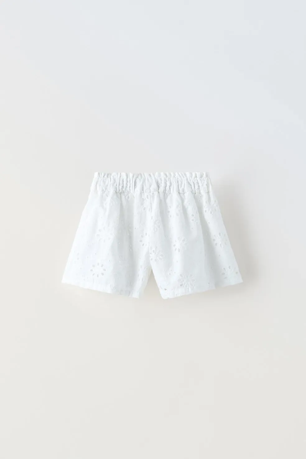 CALÇÕES BERMUDA BORDADOS DE FLORES-ZARA Hot
