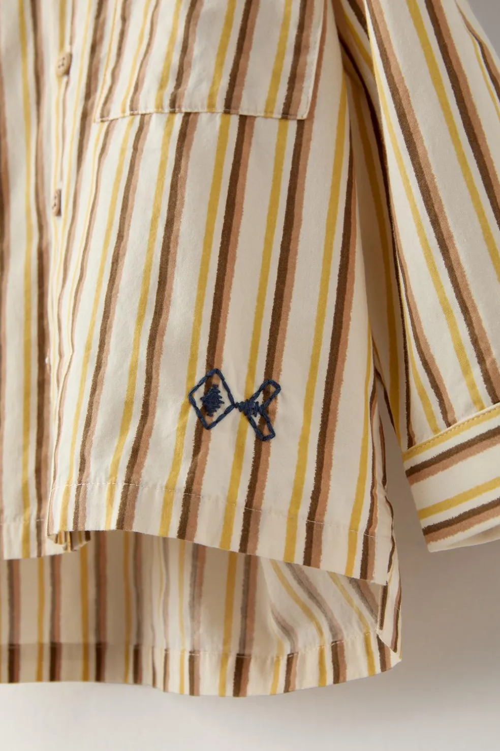 CAMISA ÀS RISCAS COM BORDADO-ZARA Online