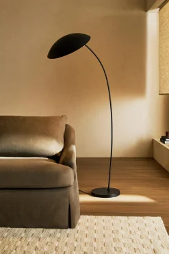 ZARA A Coleção De Candeeiros^CANDEEIRO DE PÉ DE FERRO Preto