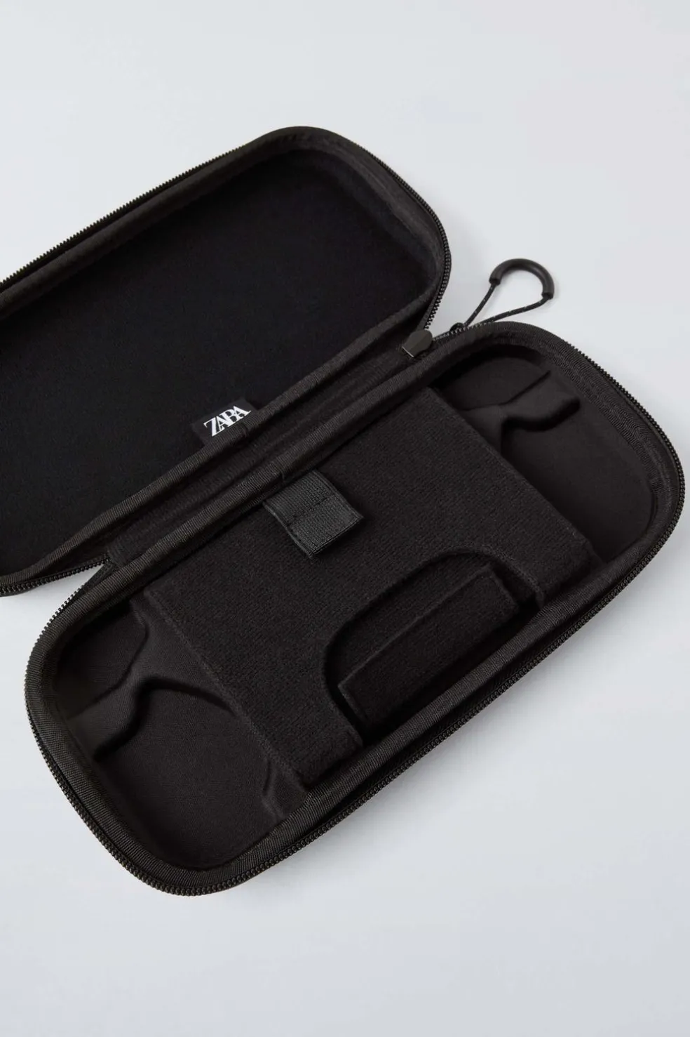 CAPA CONSOLA-ZARA Fashion