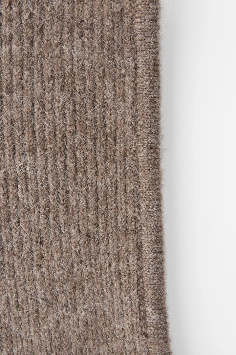ZARA Winter Layersnew|Acessórios / Bijuteria^CAPUZ CANELADO COM CORDÃO Castanho / Toupeira
