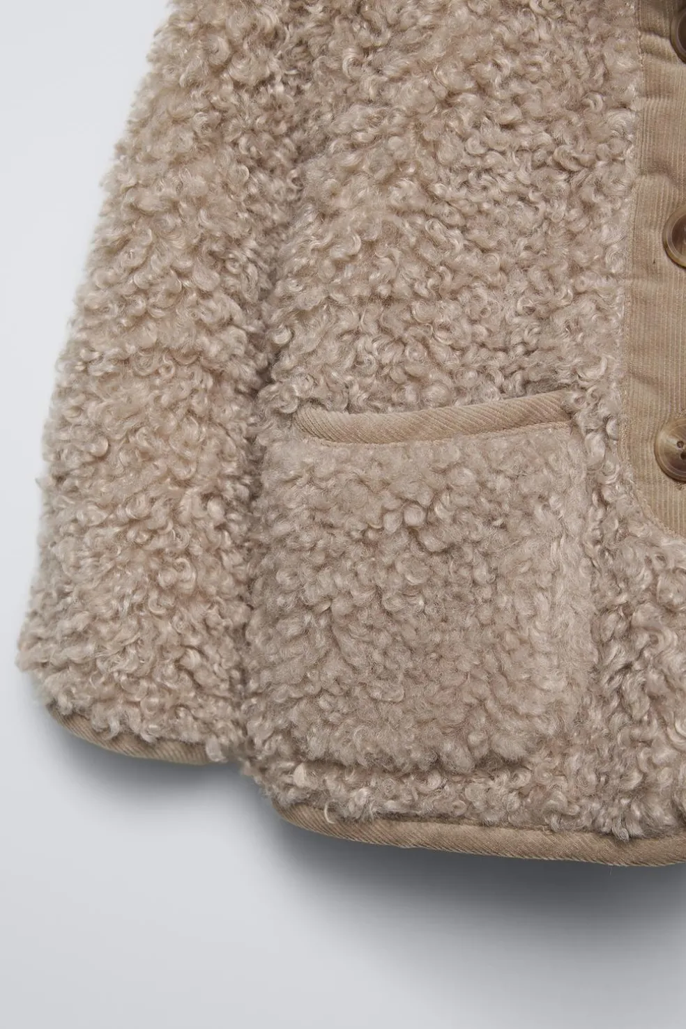 CASACO COM CAPUZ E EFEITO DE PELO ENCARACOLADO-ZARA Sale