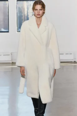 ZARA Winter Layersnew|Sobretudos / Anoraques^CASACO COM EFEITO DE PELO SINTÉTICO COM CINTO ZW COLLECTION Cru