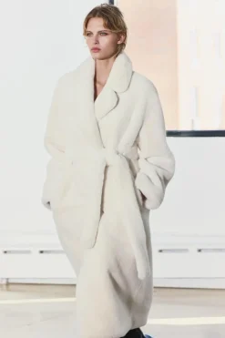 ZARA Winter Layersnew|Sobretudos / Anoraques^CASACO COM EFEITO DE PELO SINTÉTICO COM CINTO ZW COLLECTION Cru