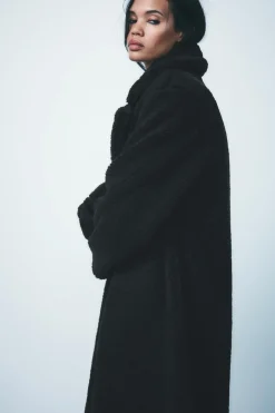 ZARA Winter Layersnew|Sobretudos / Anoraques^CASACO COMPRIDO COM EFEITO DE PELO ENCARACOLADO Preto