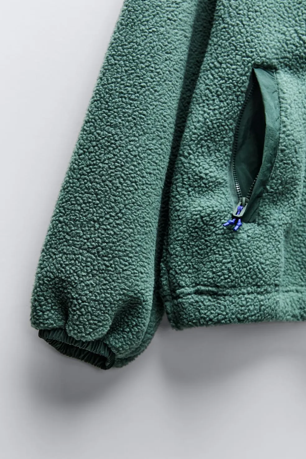 CASACO POLAR CONTRASTE-ZARA Fashion