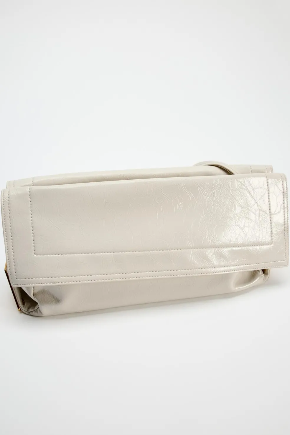 ZARA Malas^CLUTCH COM DETALHE METÁLICO Cru