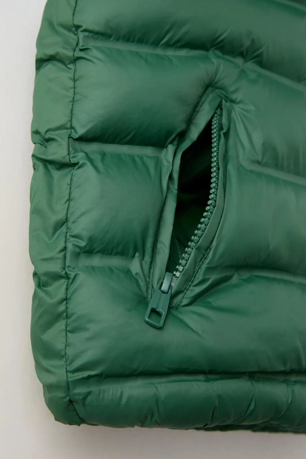 COLETE ACOLCHOADO CAPUZ WATER REPELLENT-ZARA Cheap