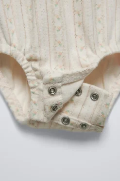CONJUNTO DE BODY E LEGGINGS POINTEILLE COM FLOREZINHAS-ZARA Sale