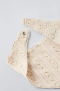 CONJUNTO DE CARAPUÇO E BANDANA EM PONTO JACQUARD COM FLOREZINHAS-ZARA Shop