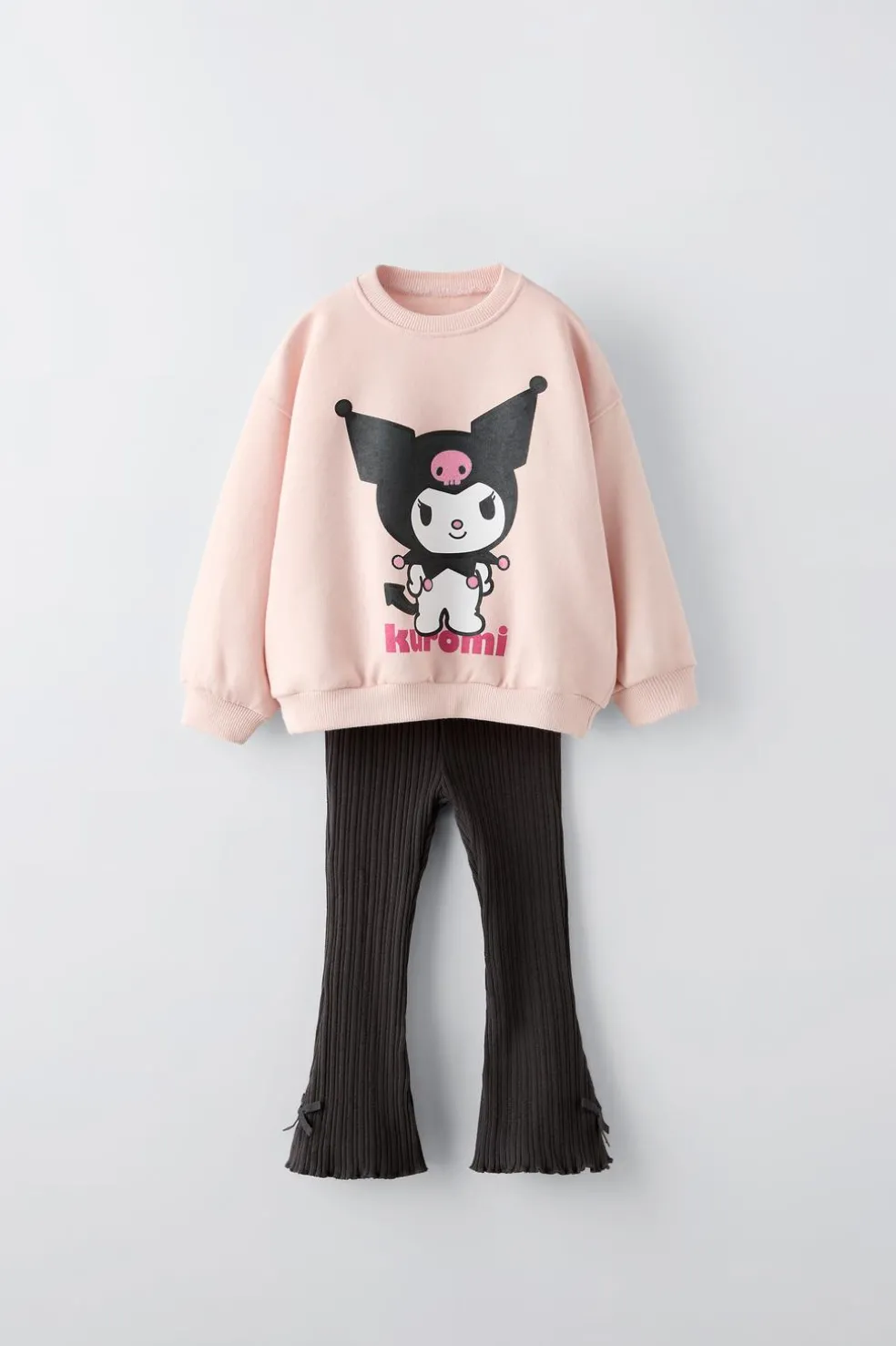 CONJUNTO DE SWEATSHIRT E LEGGINGS KUROMI © SANRIO-ZARA Flash Sale