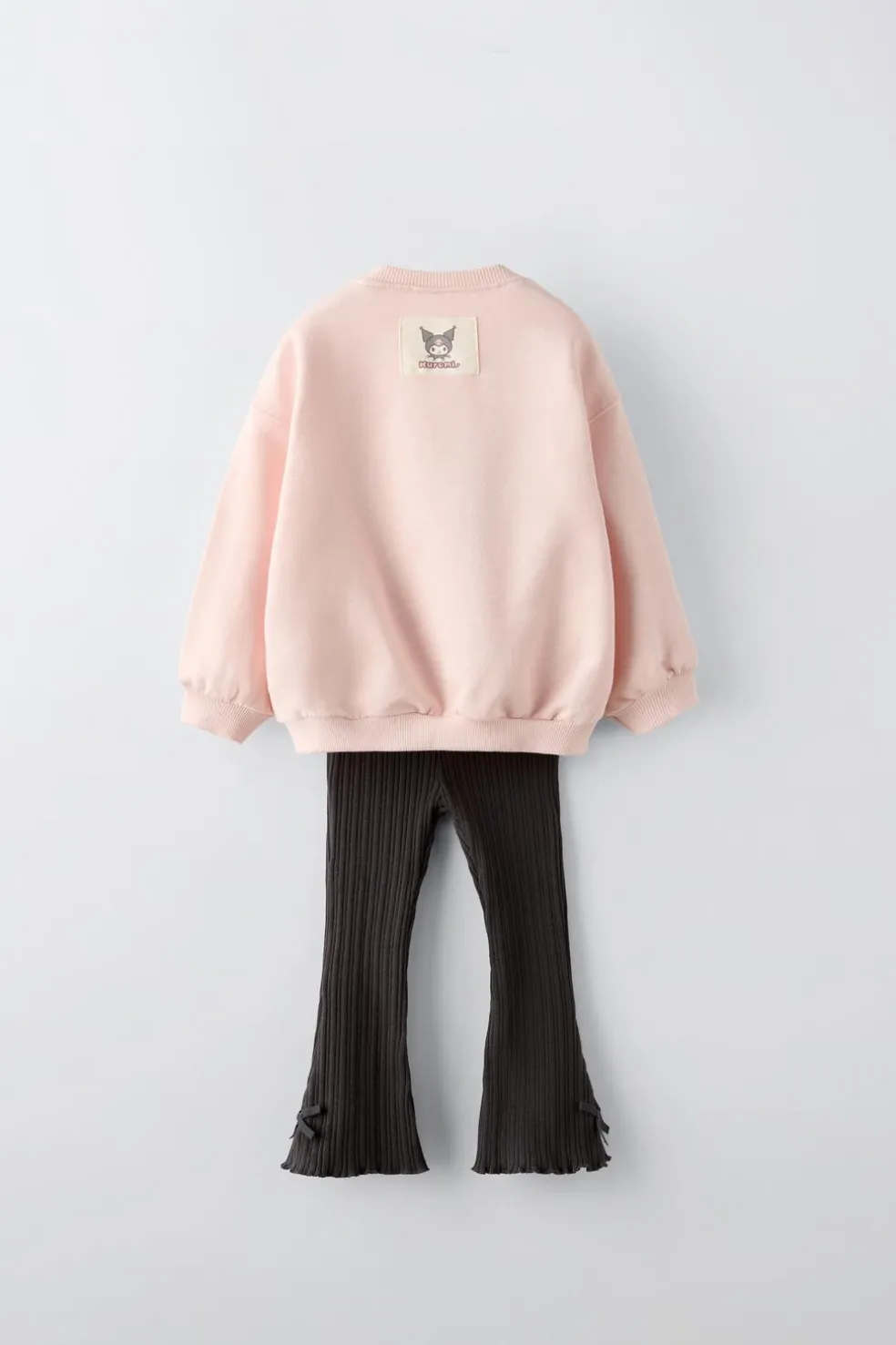 CONJUNTO DE SWEATSHIRT E LEGGINGS KUROMI © SANRIO-ZARA Flash Sale