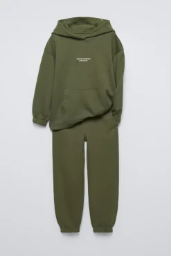 CONJUNTO DE SWEATSHIRT E CALÇAS JOGGER COM MENSAGEM BORDADA-ZARA Fashion
