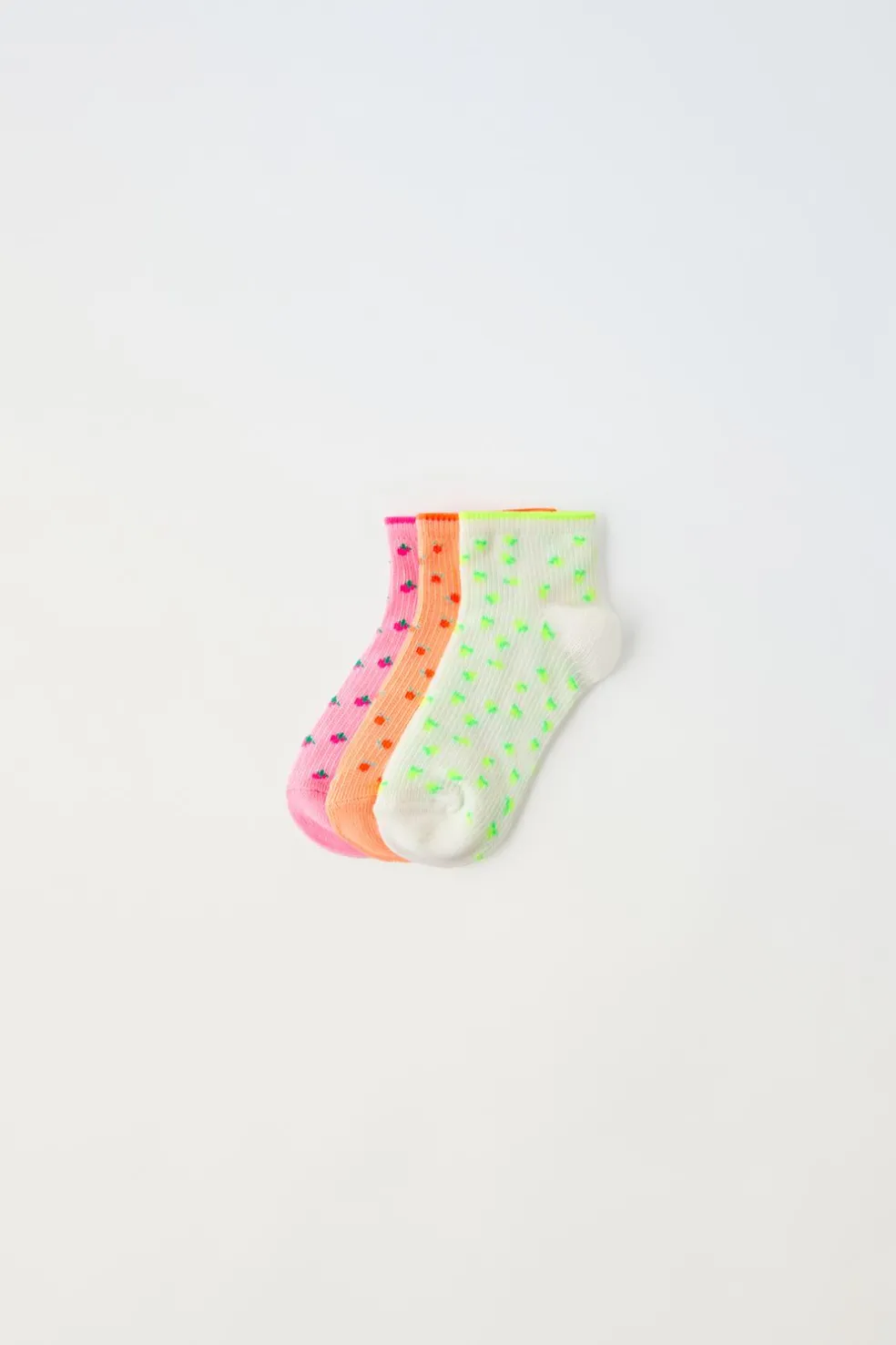 CONJUNTO DE TRÊS MEIAS CURTAS PEQUENOS FRUTOS-ZARA Outlet