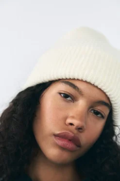 ZARA Winter Layersnew|Acessórios / Bijuteria^GORRO BEANIE COM PONTO DE VOLTA Branco-marfim