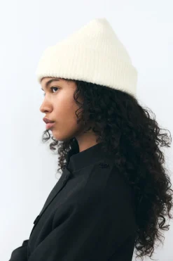 ZARA Winter Layersnew|Acessórios / Bijuteria^GORRO BEANIE COM PONTO DE VOLTA Branco-marfim
