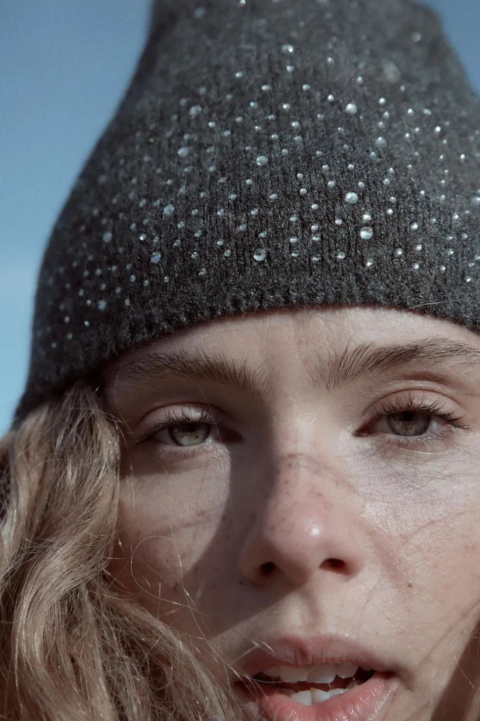 ZARA Winter Layersnew|Acessórios / Bijuteria^GORRO BEANIE COM STRASS Cinzento-antracite