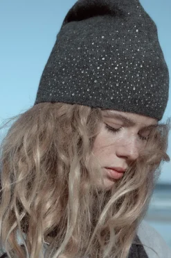 ZARA Winter Layersnew|Acessórios / Bijuteria^GORRO BEANIE COM STRASS Cinzento-antracite