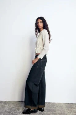 ZARA Jeans^JEANS TRF RELAXED MINI FOLD UP CINTURA BAIXA preto/amarelo