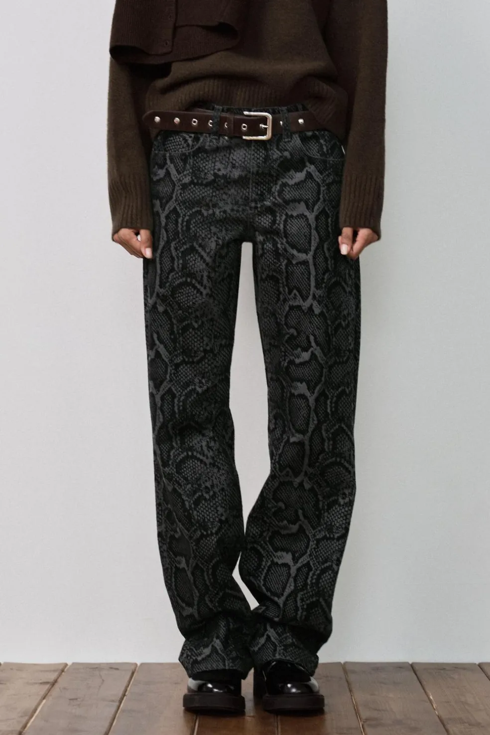ZARA Jeans^JEANS TRF ESTAMPADO ANIMAL FLOCADO CINTURA MÉDIA Azulão