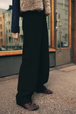 ZARA Jeans^JEANS TRF EXTRA CURVED CINTURA MÉDIA Preto