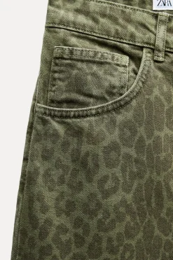 ZARA Jeans^JEANS TRF OVERSIZE ESTAMPADO ANIMAL CINTURA SUBIDA Caqui