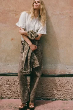 ZARA Jeans^JEANS TRF RELAXED ESTAMPADO ANIMAL CINTURA SUBIDA Leopardo