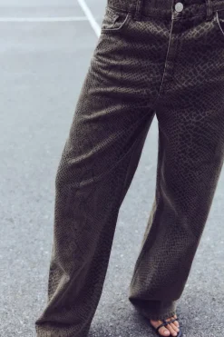 ZARA Jeans^JEANS TRF RELAXED OVERSIZE TAPERED ESTAMPADO ANIMAL CINTURA SUBIDA Caqui