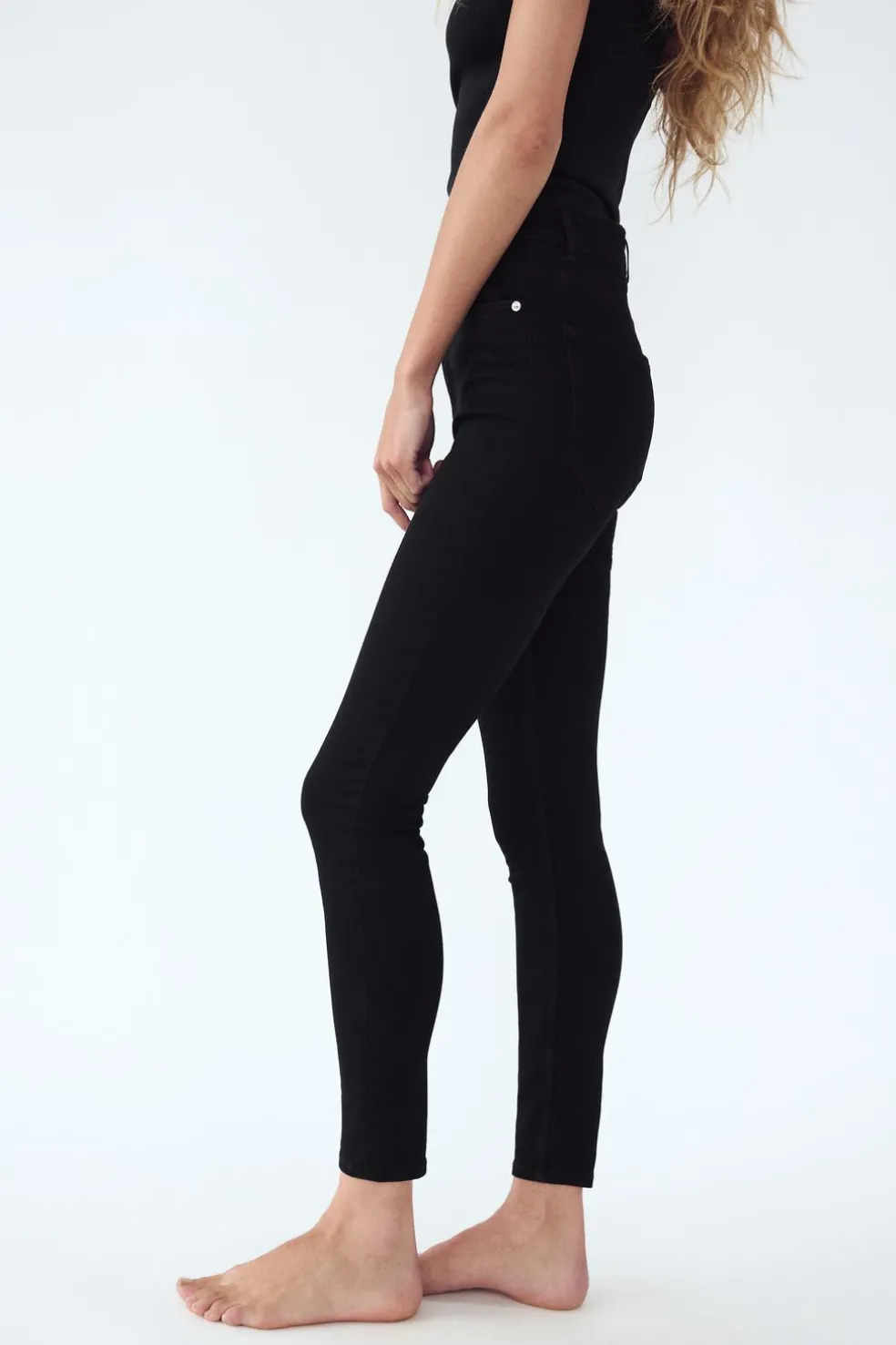 ZARA Jeans^JEANS TRF SCULPT CINTURA SUBIDA SCULPT Preto