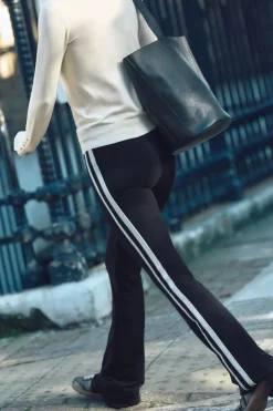ZARA Winter Layersnew|Calças^LEGGINGS À BOCA DE SINO COM FAIXA LATERAL Preto