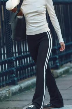 ZARA Winter Layersnew|Calças^LEGGINGS À BOCA DE SINO COM FAIXA LATERAL Preto