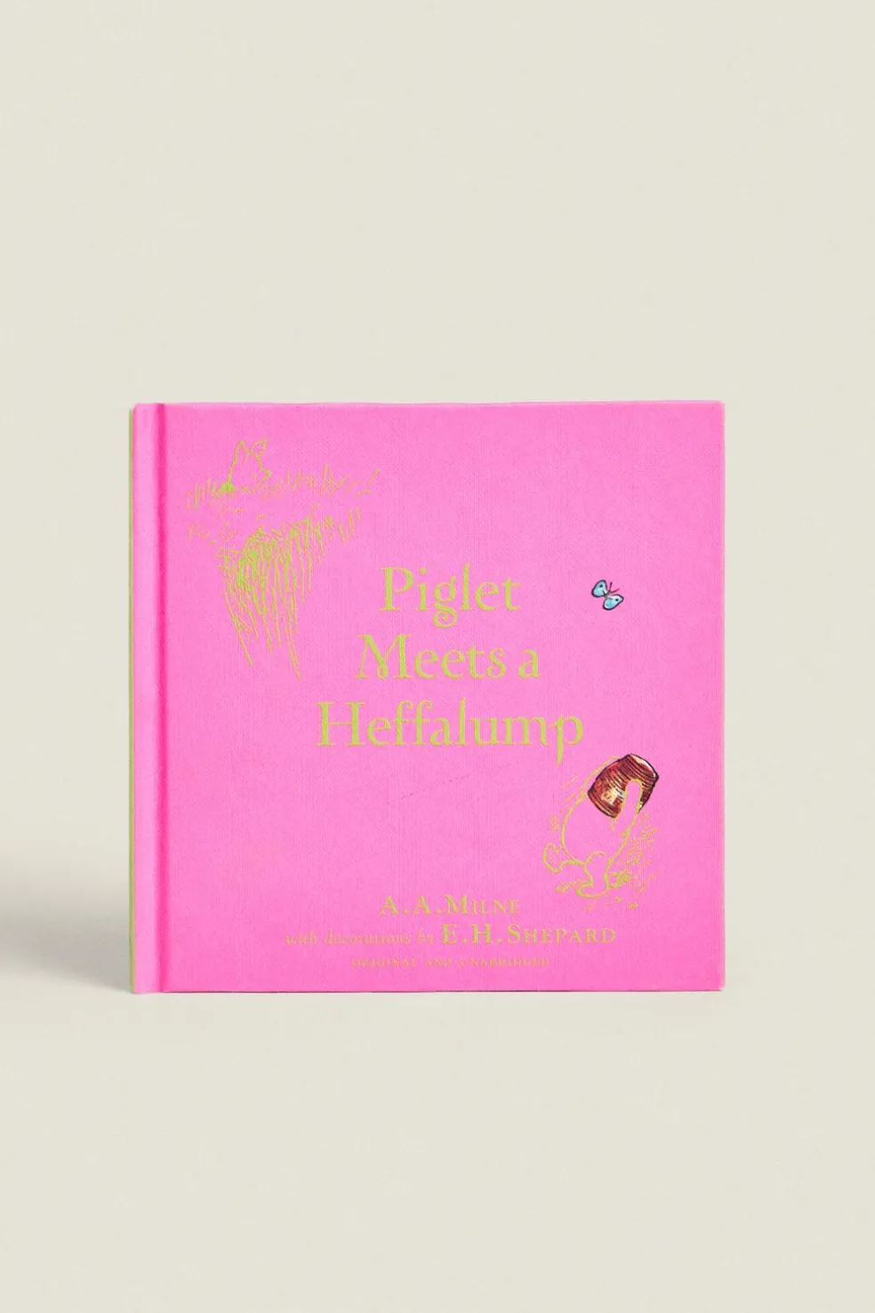 LIVRO INFANTIL WINNIE THE POOH: 'PIGLET MEETS A HEFFALUMP'-ZARA Sale