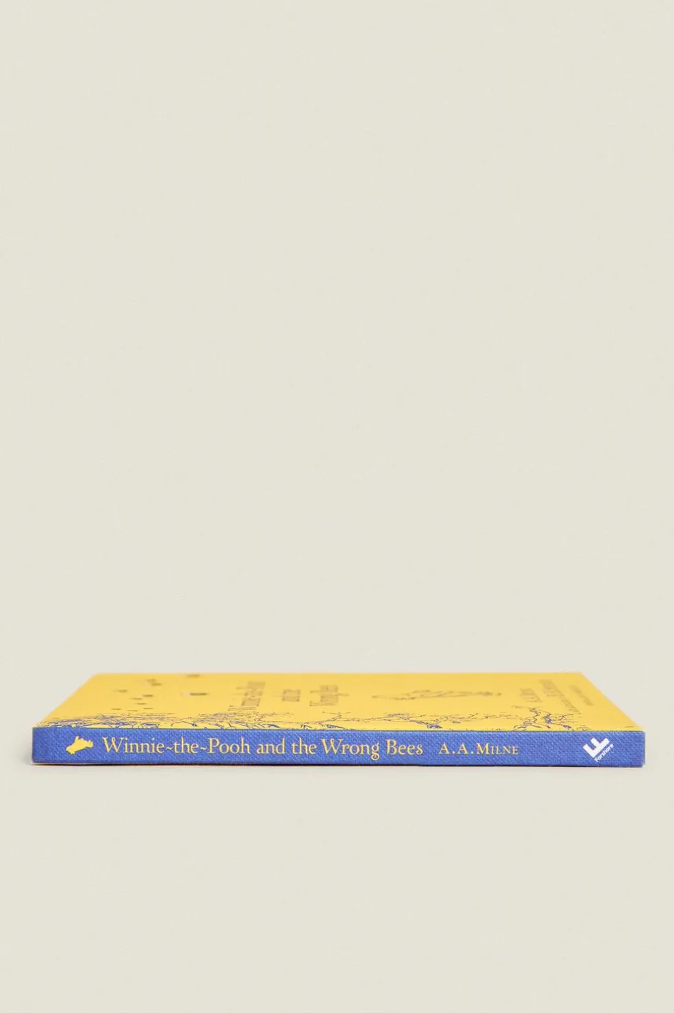 LIVRO INFANTIL 'WINNIE THE POOH AND THE WRONG BEES'-ZARA Hot