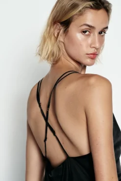 ZARA Vestidos^MACACÃO AMPLO FOLHOS Preto