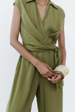 ZARA Vestidos^MACACÃO AMPLO NÓ COM LINHO Caqui