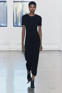 ZARA Vestidos^MACACÃO COMPRIDO DE MALHA LISA Preto