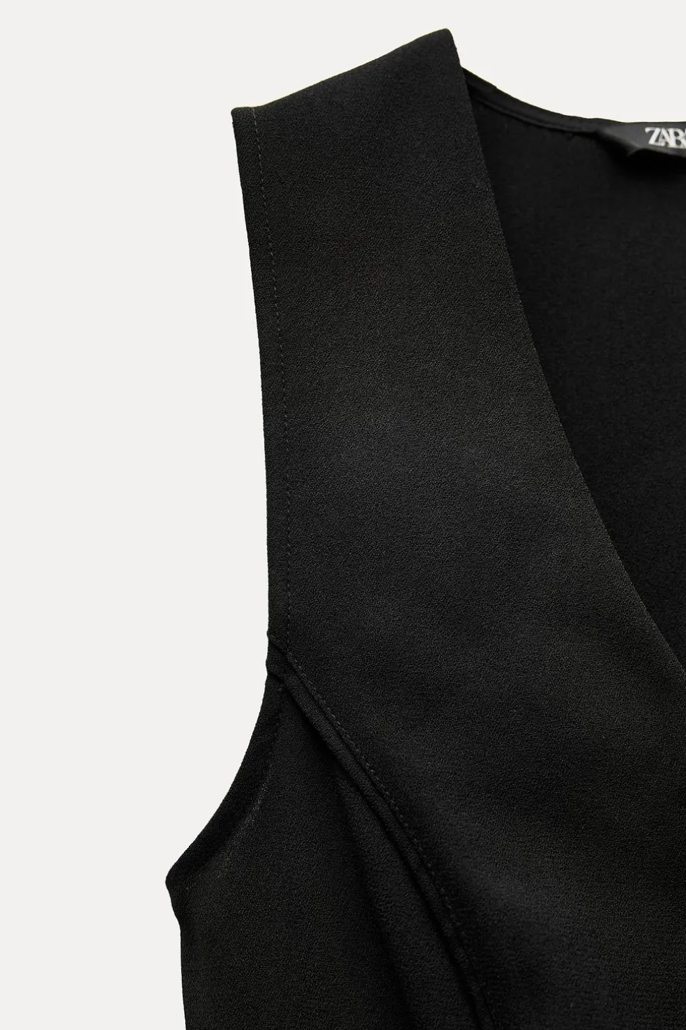ZARA Vestidos^MACACÃO CURTO COM CINTO Preto