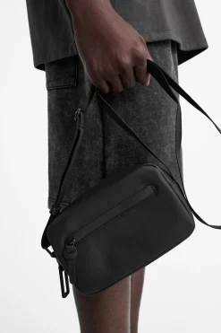 ZARA Vestuário De Inverno|Malas / Mochilas^MALA A TIRACOLO EFEITO DE CAUCHO Preto